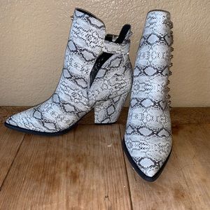 Womens Booties